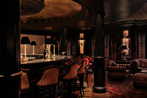 Avenue Saloon